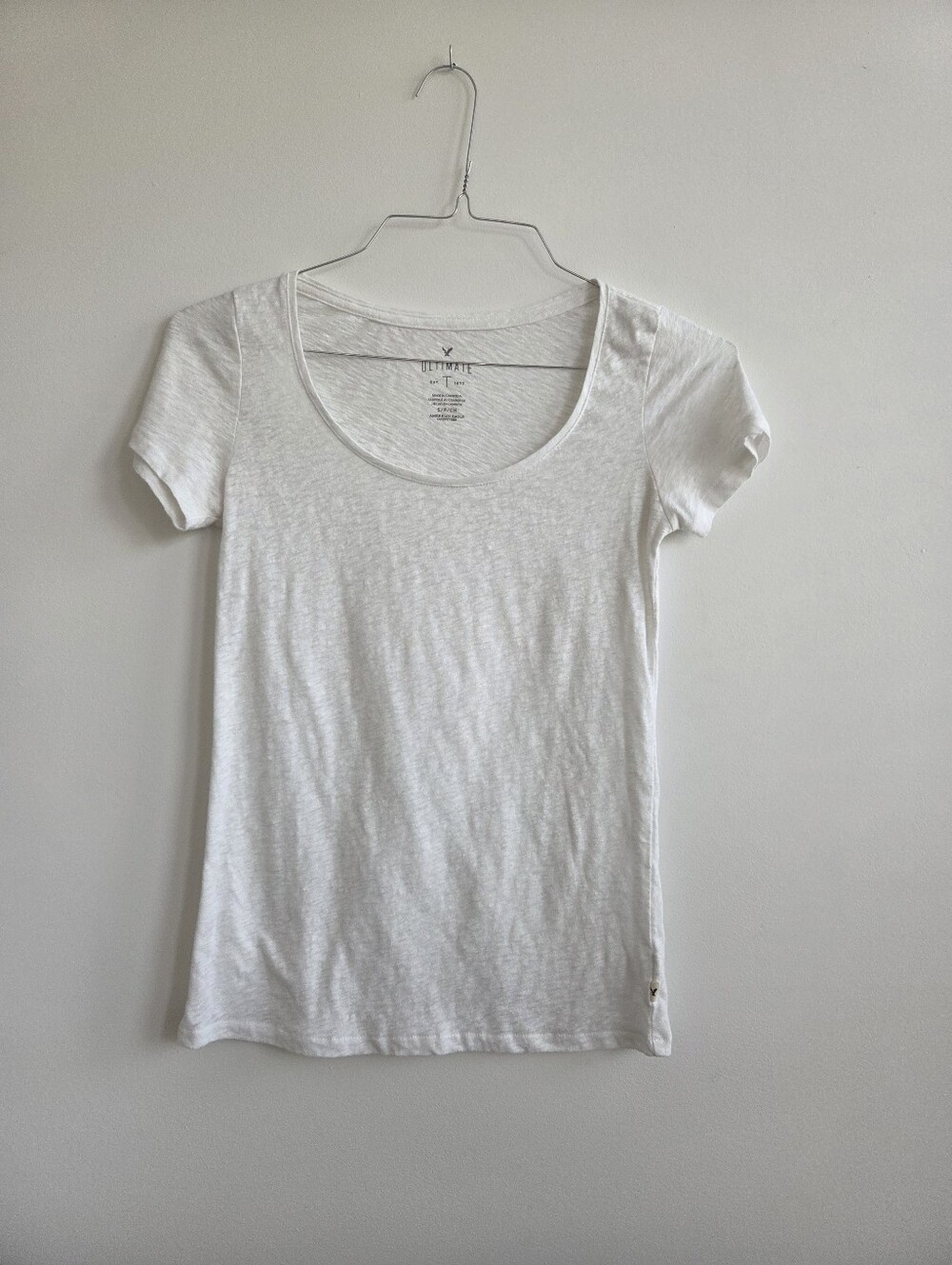 American Eagle Outfitters White Scoop Neck Short Sleeve Tee, sz S